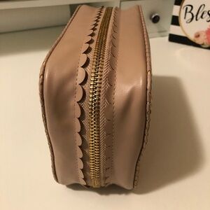 Trish Mcevoy makeup organizer. Ten soft zipper